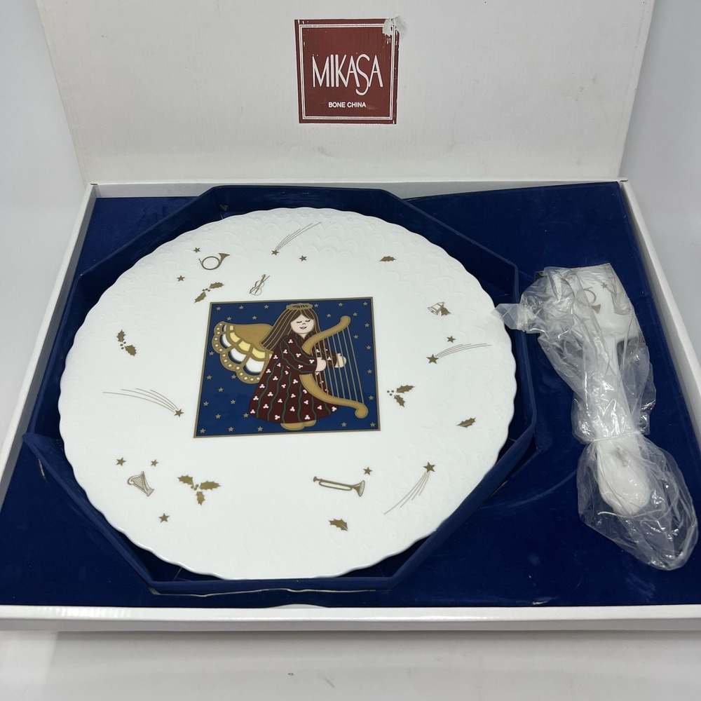 Mikasa Christmas  Cake Plate and Server Holiday Angel Heavenly Joy Open Box